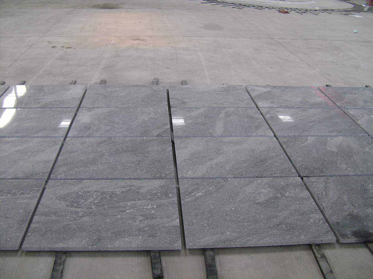 Polished China Viscount White Granite Tile Size 40x60cm Layout on The Factory before Packaging