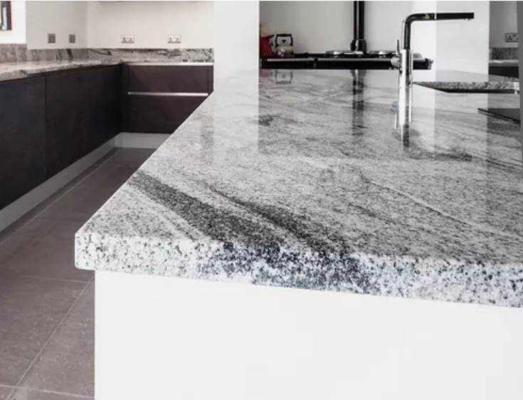 Customized Size Polished China Viscount White Granite Kitchen Worktop Set with Eased Edges